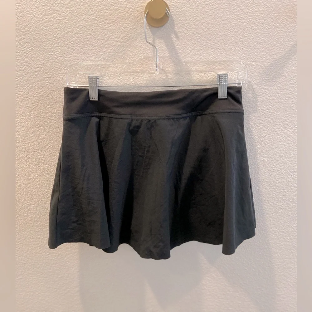 NIKE Dri-Fit tennis skirt built in short Sporty Pickleball Active Skort Size M